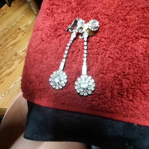 Vintage rainstone earrings - Picture 2 of 2